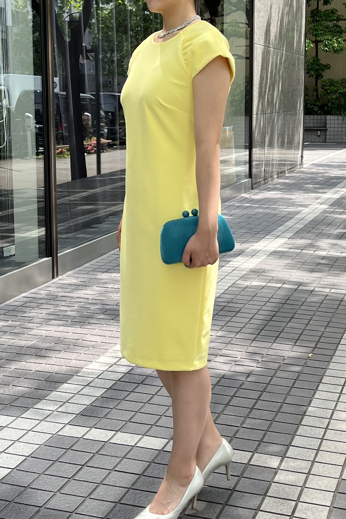 【Calvin　Klein】　イエロードレープショルダー（6）｜レンタルドレス